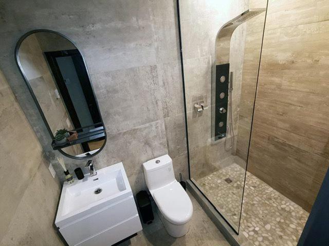 Private Room & Private Bathroom In Le Plateau モントリオール エクステリア 写真