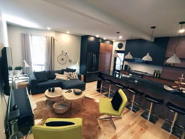 Private Room & Private Bathroom In Le Plateau モントリオール エクステリア 写真